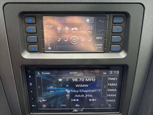 Used 2012 Ford Mustang Convertible image 7