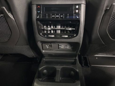 New 2025 Jeep Grand Cherokee L Limited image 40