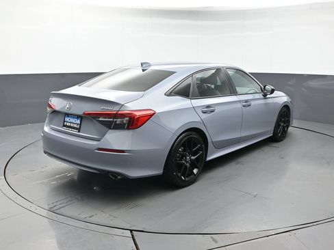 Used 2024 Honda Civic Sport image 6
