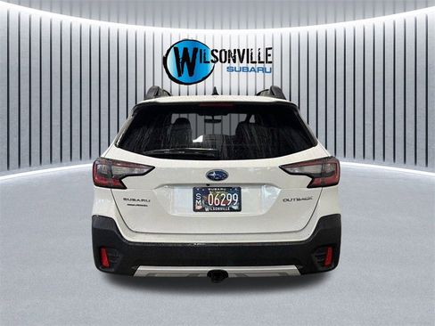 Used 2022 Subaru Outback Limited image 5
