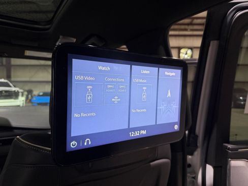 Used 2021 Cadillac Escalade ESV Sport w/ Driver Assist Tech Package AWD/4WD image 29