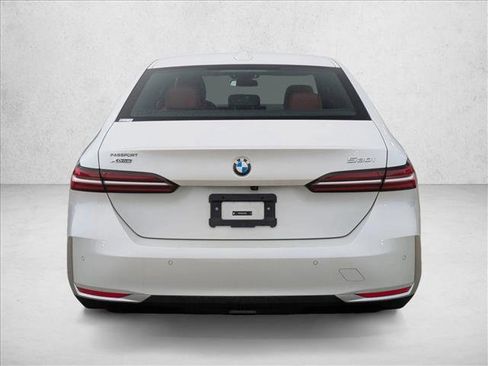 Used 2025 BMW 530i xDrive w/ Premium Package image 6