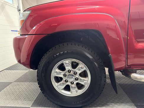 Used 2005 Toyota Tacoma PreRunner image 14