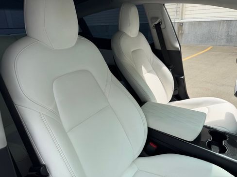 Used 2018 Tesla Model 3 AWD/4WD image 27