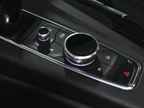 Used 2024 Cadillac Escalade Sport image 40