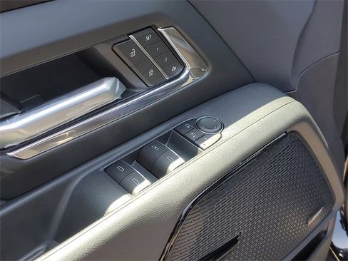 New 2025 Chevrolet Silverado EV LT image 13