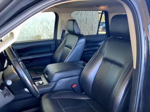 Certified 2024 Ford Expedition Max XLT image 6