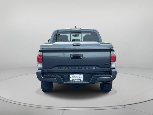 Used 2021 Toyota Tacoma TRD Sport w/ Technology Package AWD/4WD image 4