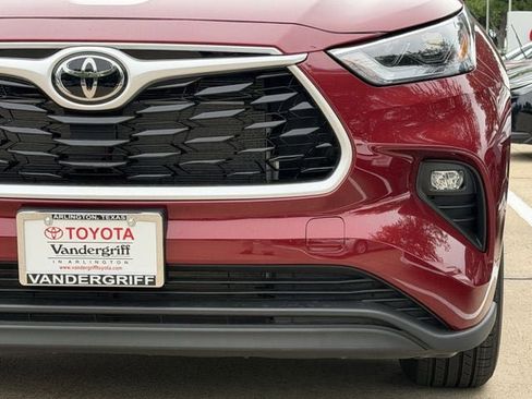 New 2026 Toyota Highlander XLE AWD/4WD image 9
