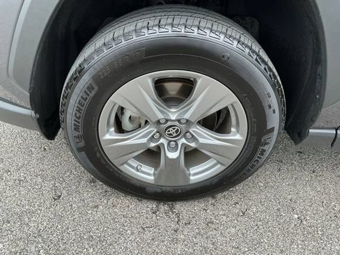 Used 2024 Toyota RAV4 LE AWD/4WD image 9