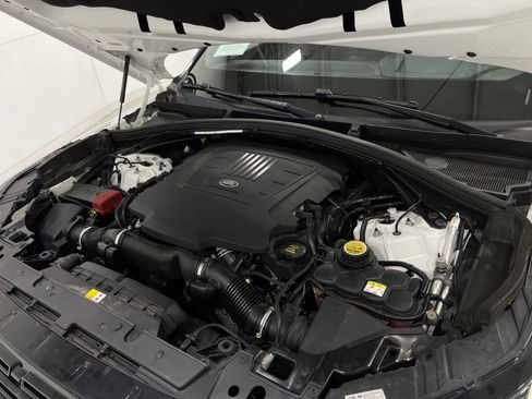 Used 2018 Land Rover Range Rover Velar R-Dynamic HSE AWD/4WD image 27