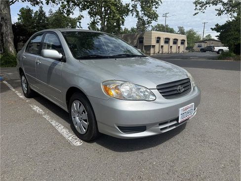 Used 2004 Toyota Corolla CE FWD image 1