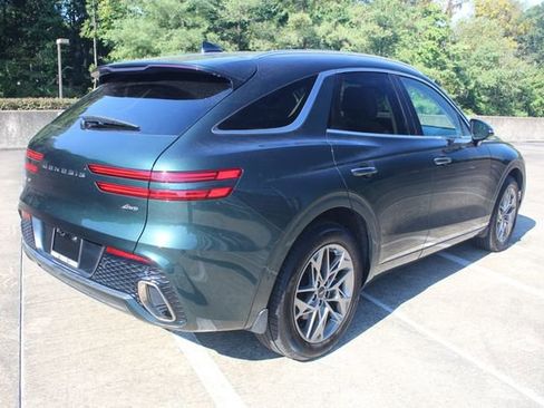 Used 2022 Genesis GV70 2.5T w/ Select Package image 2