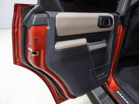 Used 2023 Ford Bronco Wildtrak AWD/4WD image 18