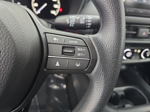 Used 2025 Honda HR-V LX image 17