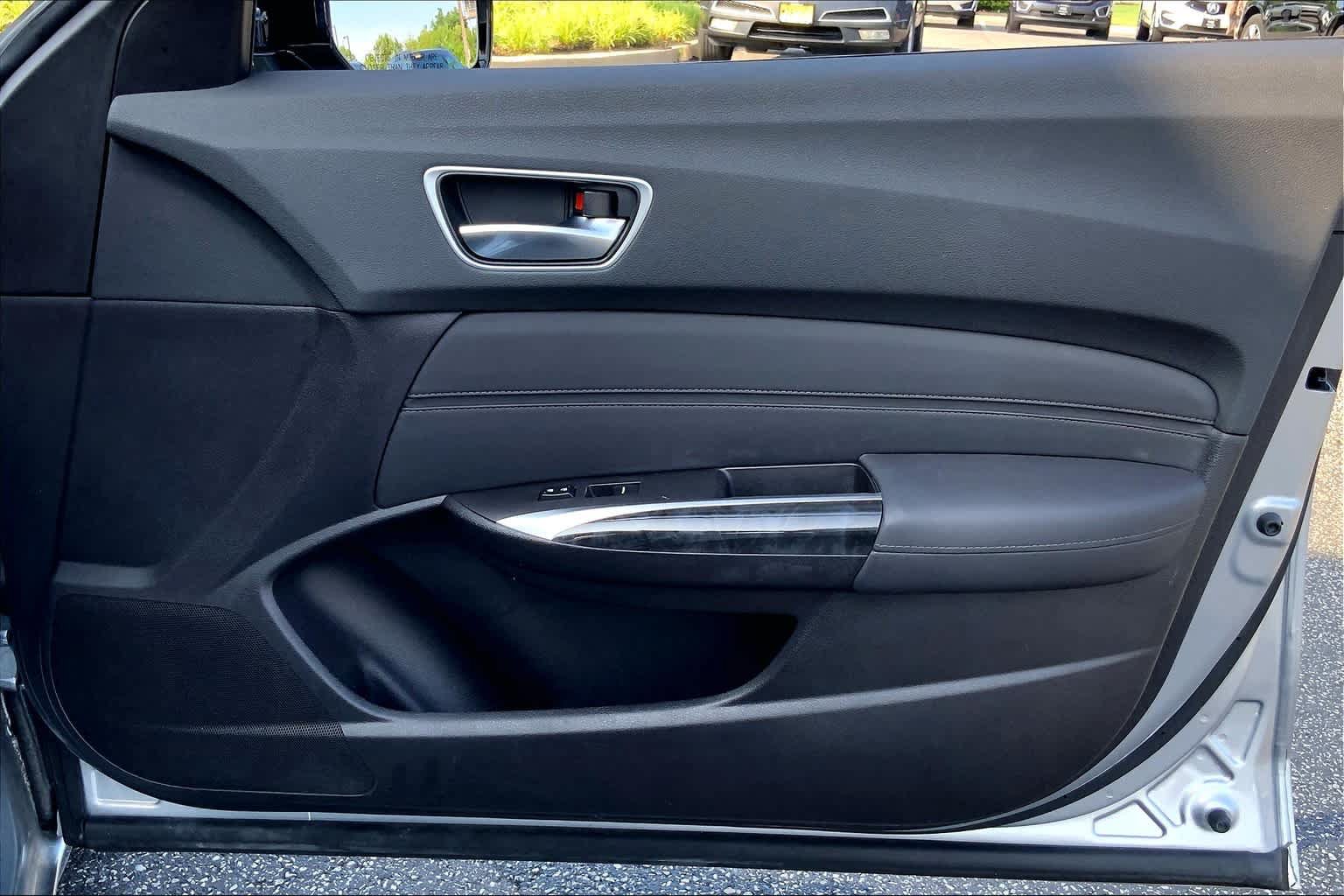 Used 2019 Acura TLX FWD image 22