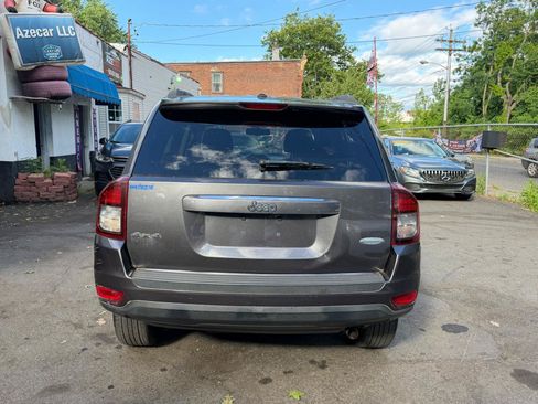 Used 2014 Jeep Compass Latitude AWD/4WD image 9