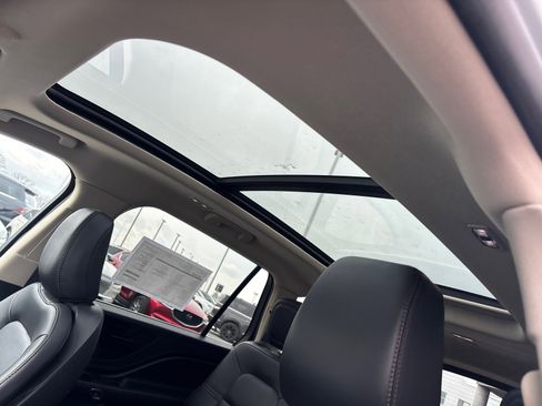 Certified 2023 Lincoln Aviator AWD w/ Premium Package image 25