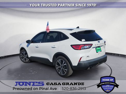 Used 2022 Ford Escape SE w/ SE Sport Appearance Package FWD image 4