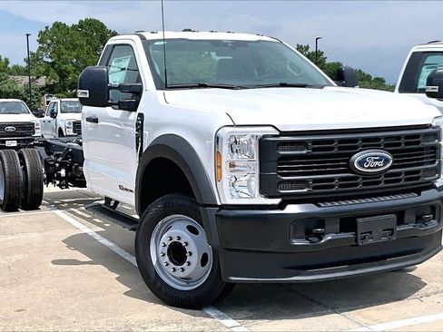 New 2025 Ford F450 XL image 1