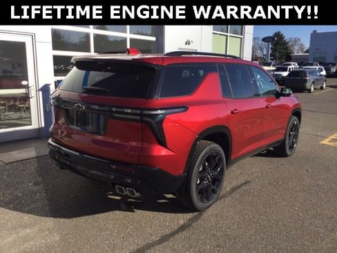 New 2026 Chevrolet Traverse RS w/ LPO, Floor Liner Package image 7