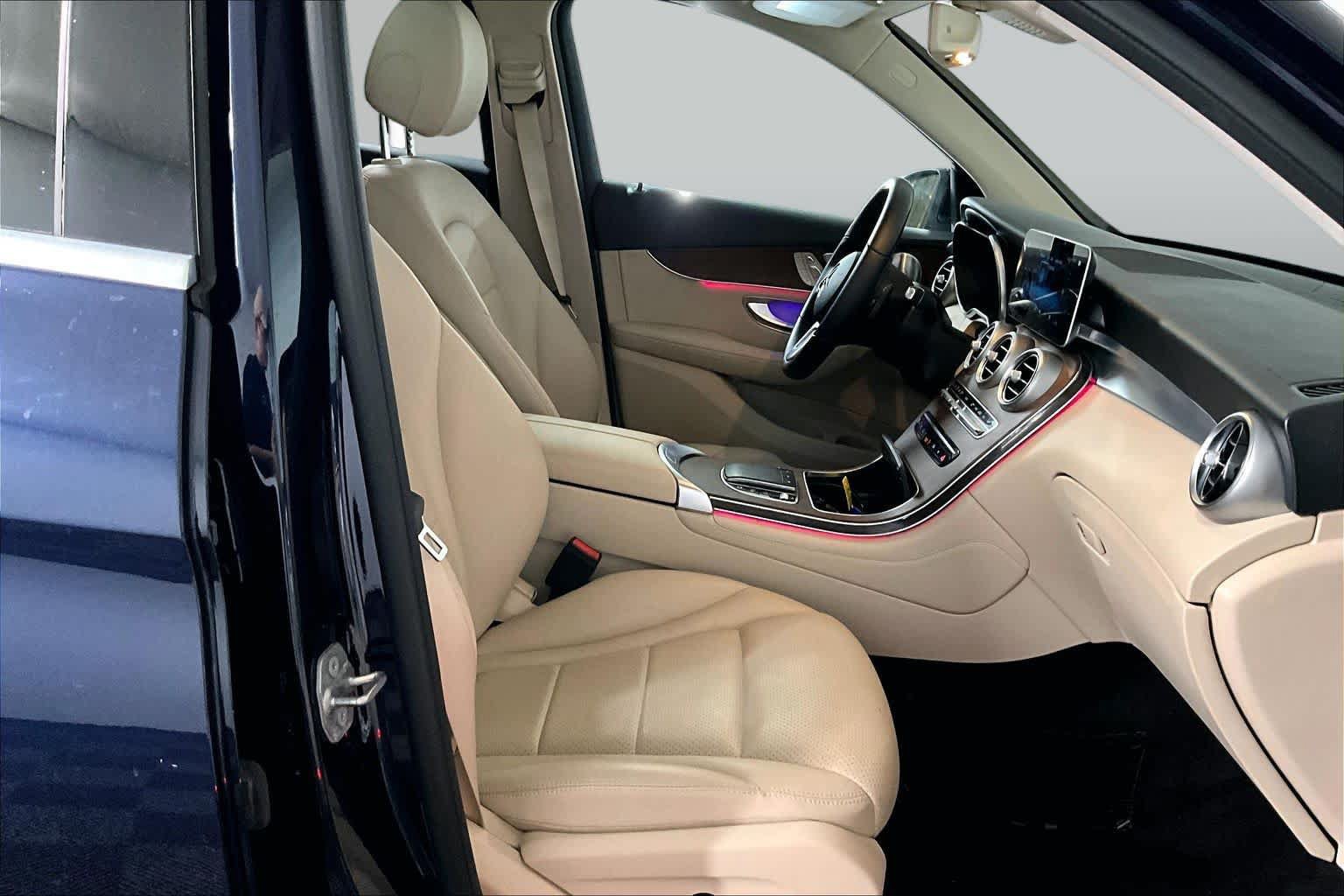 Certified 2020 Mercedes-Benz GLC 300 4MATIC image 8