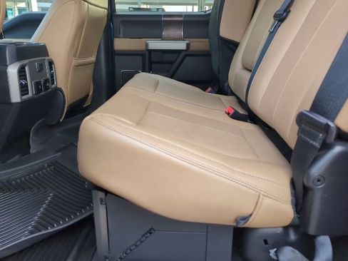 Used 2022 Ford F350 Lariat w/ Chrome Package image 20