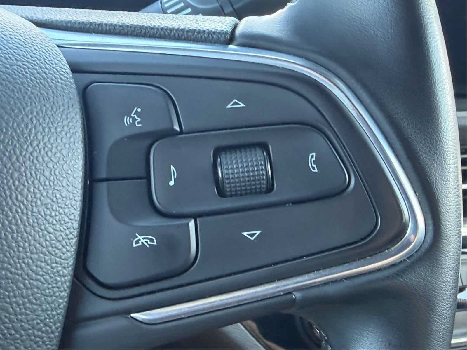 Used 2024 Buick Envista Sport Touring FWD image 66