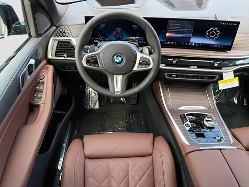 New 2026 BMW X5 xDrive50e w/ Executive Package image 17