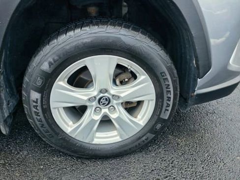 Used 2019 Toyota RAV4 XLE w/ Convenience Package image 47