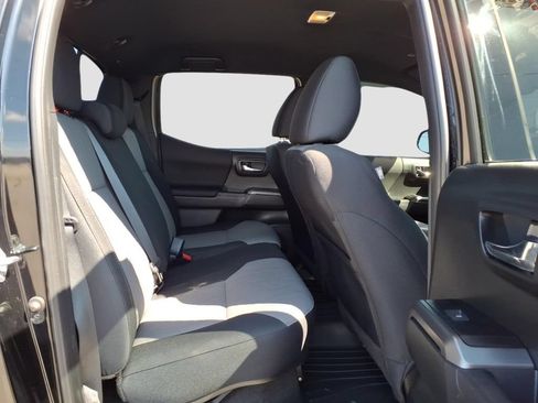 Used 2023 Toyota Tacoma TRD Sport AWD/4WD image 12