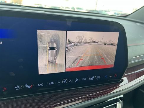 Certified 2024 Chevrolet Traverse RS image 22