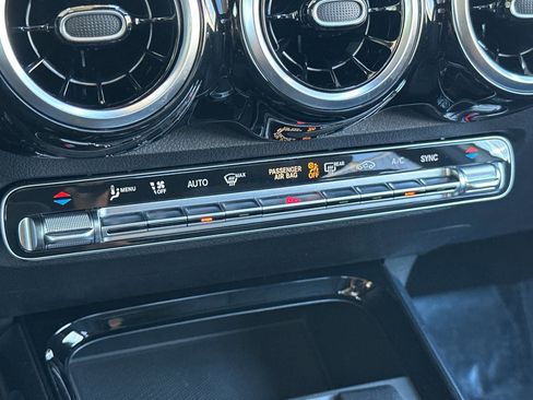 Used 2026 Mercedes-Benz GLB 250 image 17