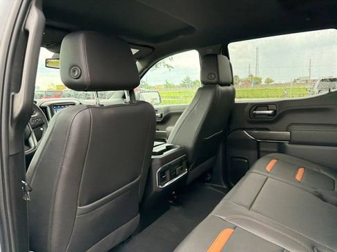 Used 2022 GMC Sierra 1500 AT4 AWD/4WD image 15