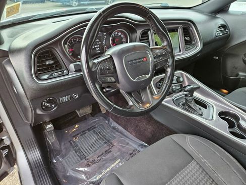 Used 2017 Dodge Challenger R/T w/ Driver Convenience Group image 20