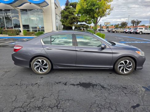 Used 2016 Honda Accord EX image 2