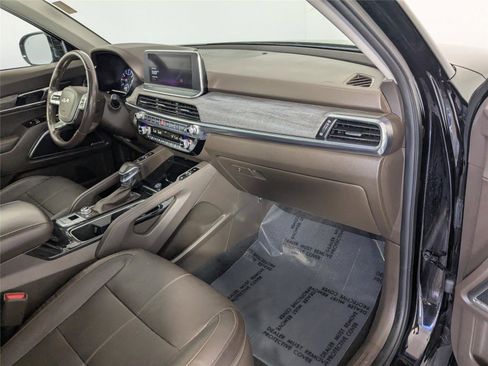 Used 2022 Kia Telluride SX w/ Nightfall Edition Package image 28
