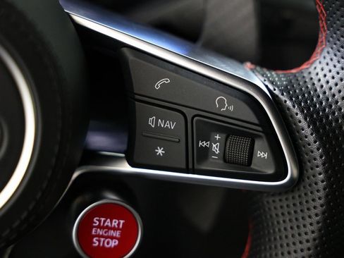 Used 2017 Audi R8 V10 w/ Carbon Exterior Package image 33