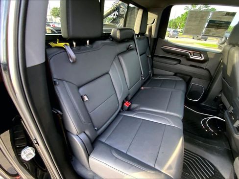 Used 2023 Chevrolet Silverado 1500 LT Trail Boss w/ LT Trail Boss Premium Package AWD/4WD image 20