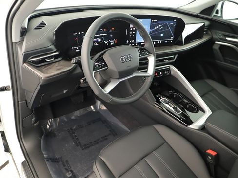 New 2025 Audi Q5 Premium image 15