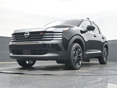 New 2026 Nissan Kicks SR image 22