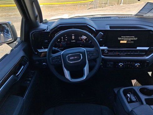 New 2026 GMC Sierra 1500 SLE w/ X31 Off-Road Package AWD/4WD image 12