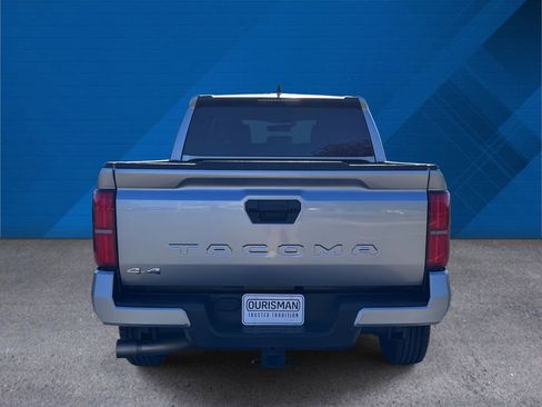 Used 2024 Toyota Tacoma SR5 AWD/4WD image 8