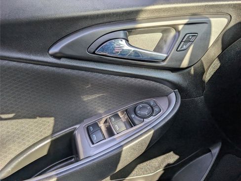 Used 2021 Chevrolet Malibu RS image 17