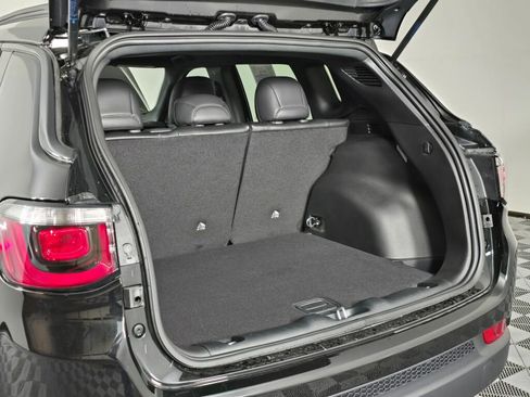 New 2026 Jeep Compass Latitude image 14