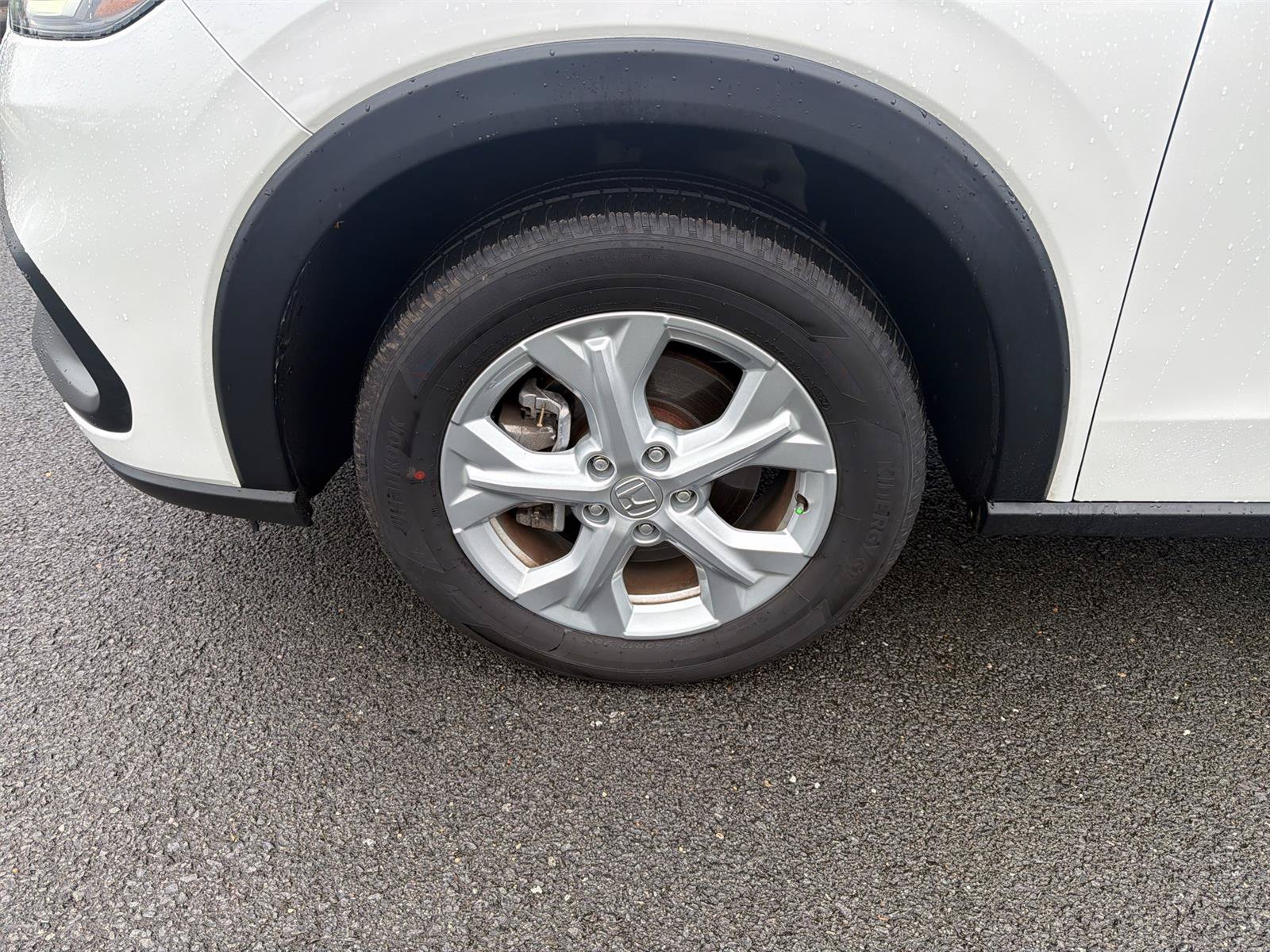 Certified 2024 Honda HR-V LX image 29