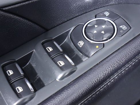 Used 2017 Ford Explorer XLT w/ Equipment Group 202A AWD/4WD image 30