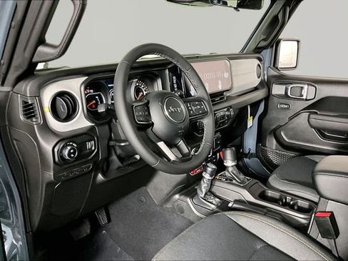New 2026 Jeep Gladiator Sport AWD/4WD image 7