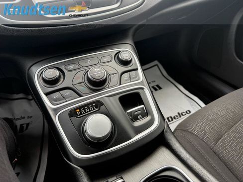 Used 2016 Chrysler 200 Limited w/ Convenience Group image 24
