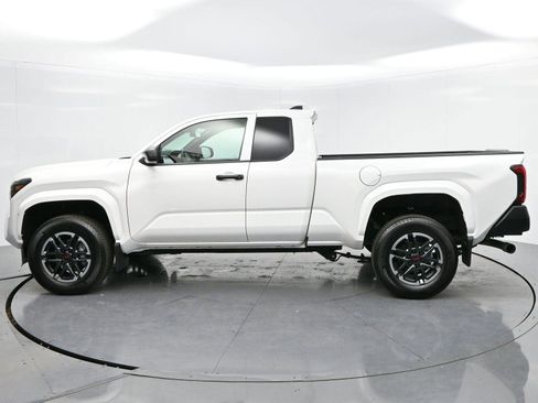 Used 2025 Toyota Tacoma SR w/ Towing Package image 4